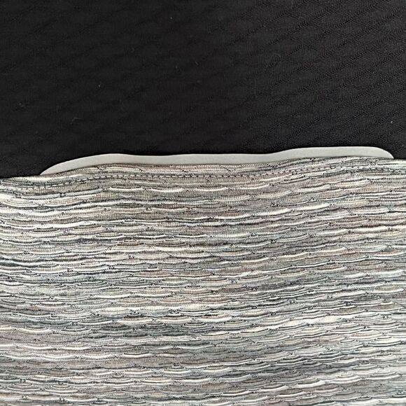 *$2/30* Athleta 1/4 zip quilted pullover in gray/purple heather with black trim - Picture 2 of 8